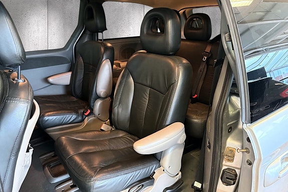 Chrysler Grand Voyager 21 of 25