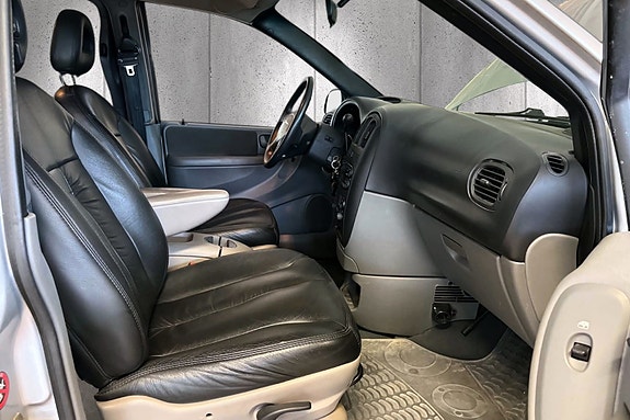 Chrysler Grand Voyager 20 of 25
