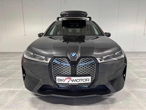 BMW iX 5 of 5