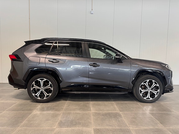 Toyota RAV4 2 of 5