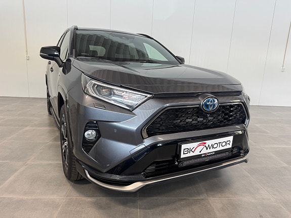 Toyota RAV4 5 of 5
