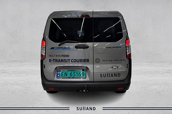 Ford E-Transit Courier 4 of 5
