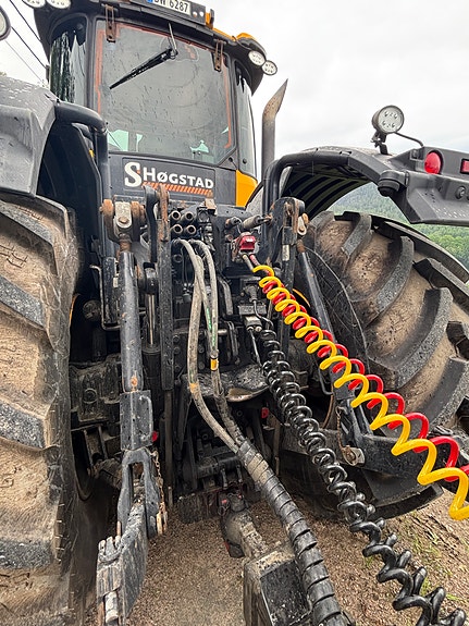 JCB Fastrac 8330 7 of 19
