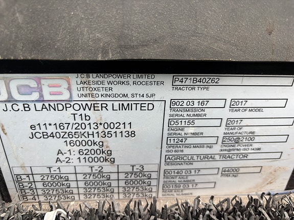 JCB Fastrac 8330 13 of 19