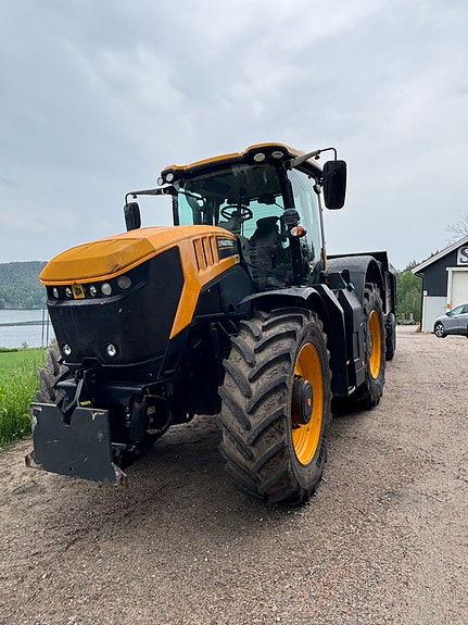 JCB Fastrac 8330 6 of 19