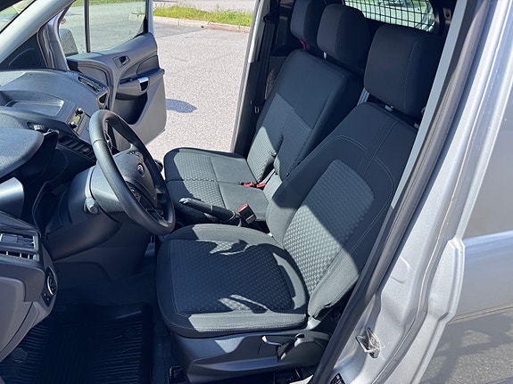 Ford Transit Connect 12 of 12
