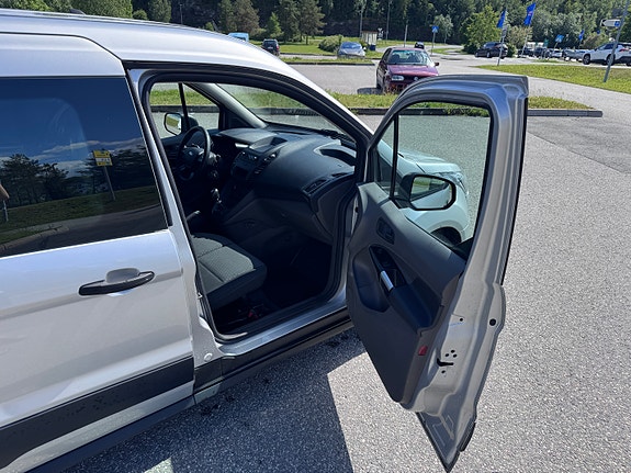 Ford Transit Connect 11 of 12