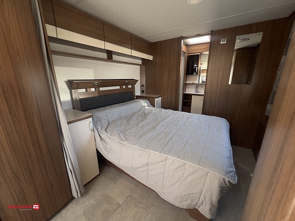 Polar Polar 620 BQD Queenbed og bad bak 10 of 18
