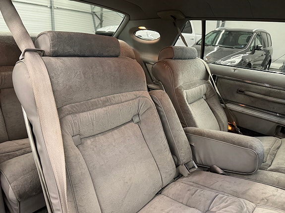Lincoln Continental 25 of 27