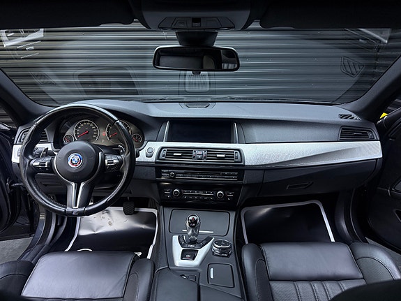 BMW M5 17 of 30