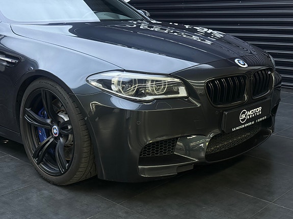 BMW M5 4 of 5