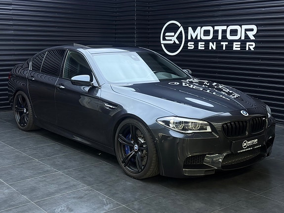 BMW M5 2 of 5