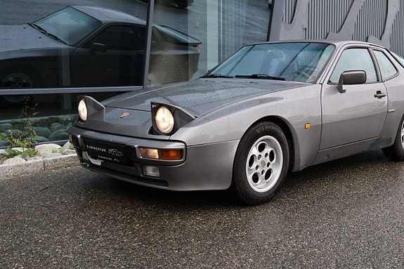 Porsche 944 5 of 5