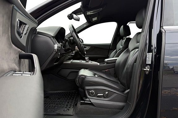 Audi Q7 15 of 30