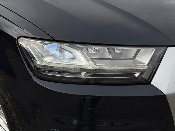 Audi Q7 6 of 30