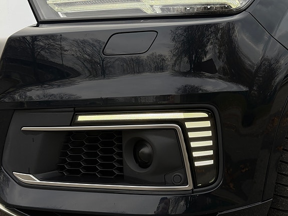 Audi Q7 8 of 30