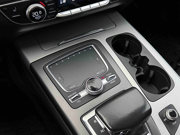 Audi Q7 30 of 30