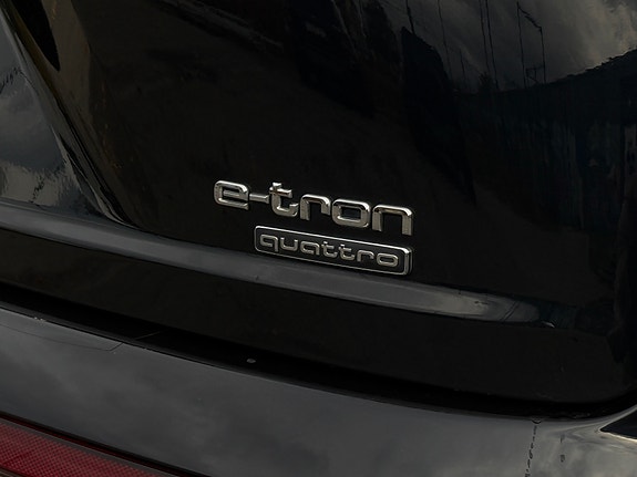 Audi Q7 12 of 30