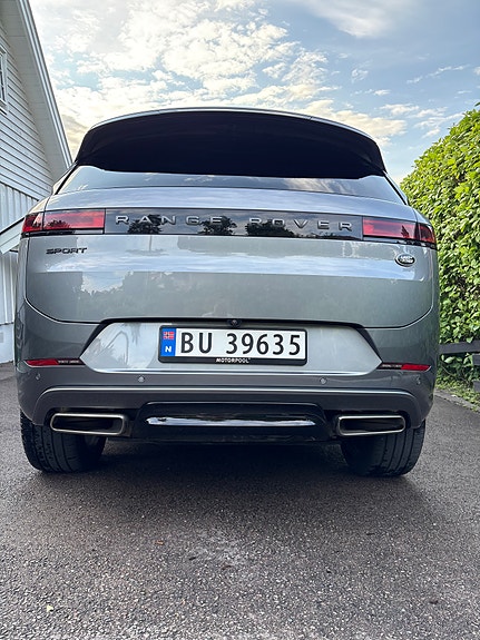 Land Rover Range Rover Sport 8 of 26