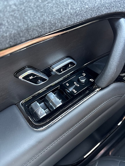 Land Rover Range Rover Sport 19 of 26