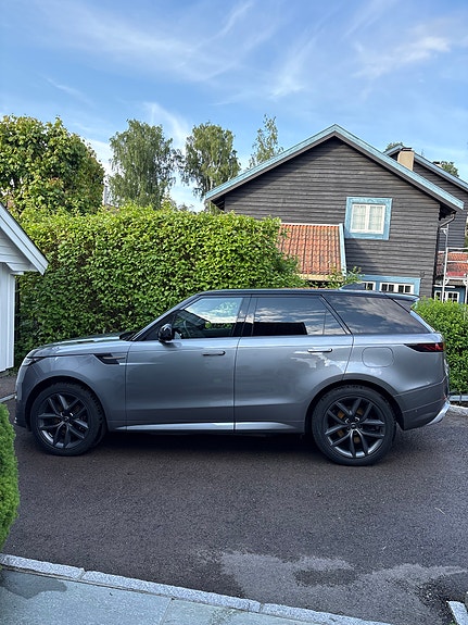 Land Rover Range Rover Sport 5 of 26