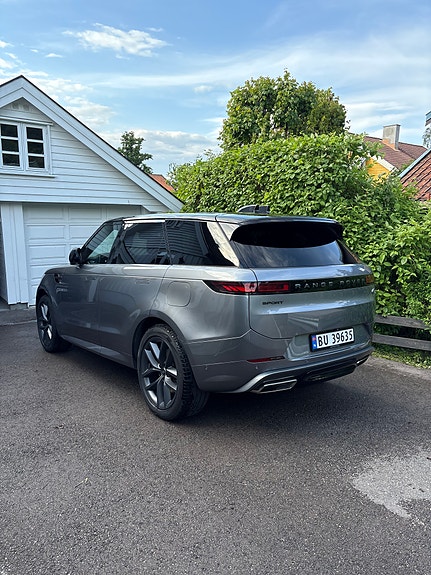 Land Rover Range Rover Sport 4 of 26