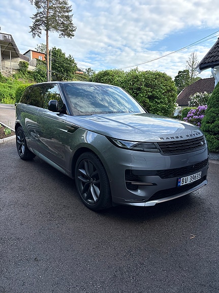 Land Rover Range Rover Sport 9 of 26