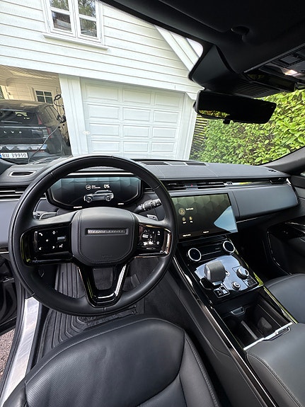 Land Rover Range Rover Sport 10 of 26