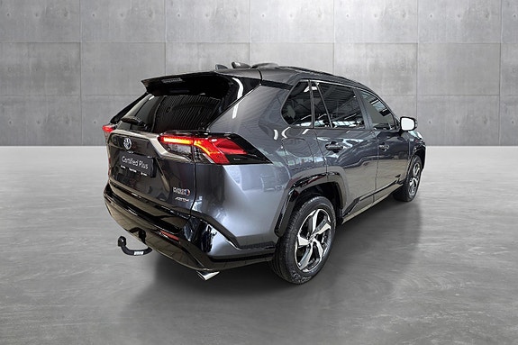 Toyota RAV4 Plug-in Hybrid 5 of 5