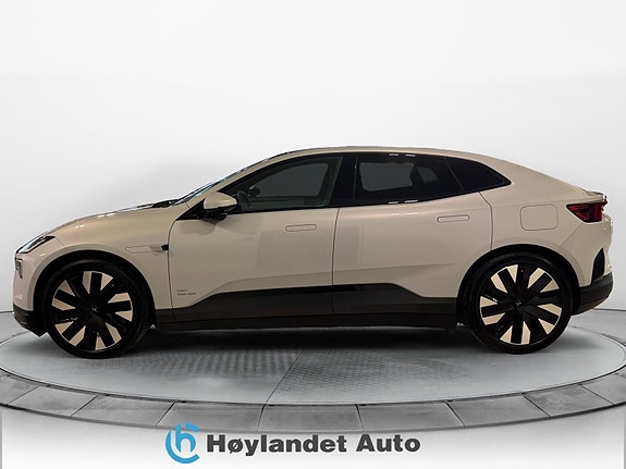 Polestar 4 2 of 5