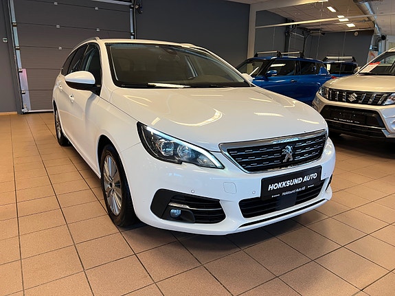 Peugeot 308 SW 4 of 5