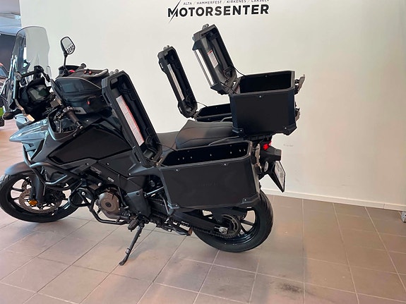 Suzuki DL 1050 V-Strom 5 of 5