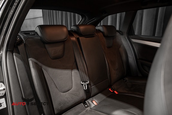 Audi S4 18 of 30