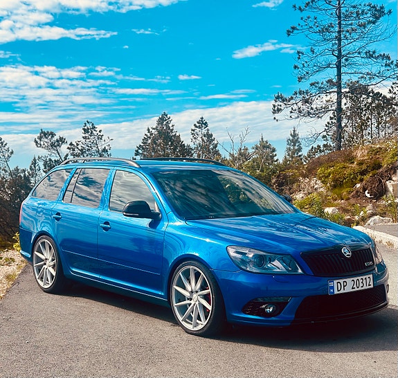 Skoda Octavia 2 of 23