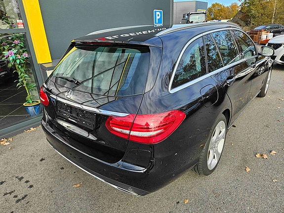 Mercedes-Benz C350 e 5 of 5
