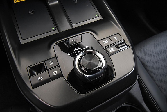 Subaru Solterra 17 of 26