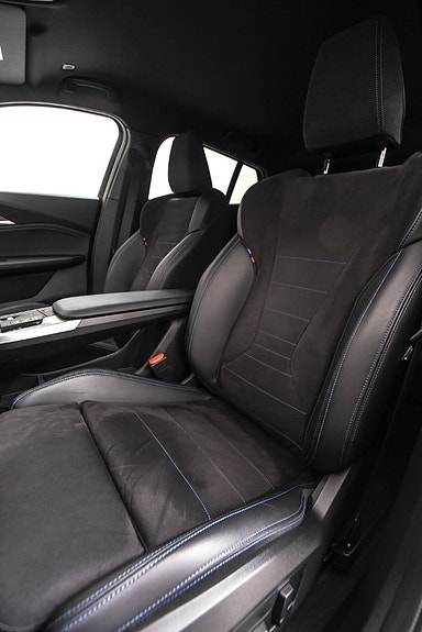 BMW iX2 6 of 20