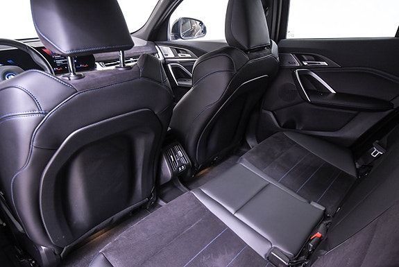 BMW iX2 8 of 20