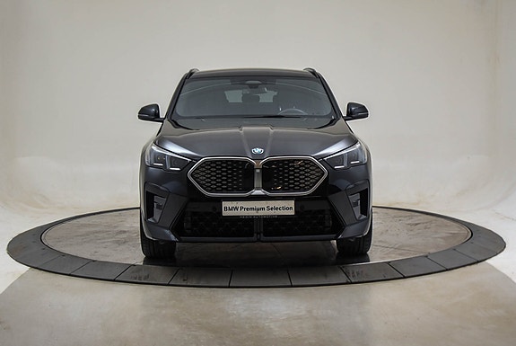 BMW iX2 19 of 20