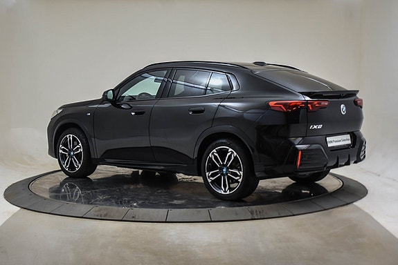 BMW iX2 3 of 5