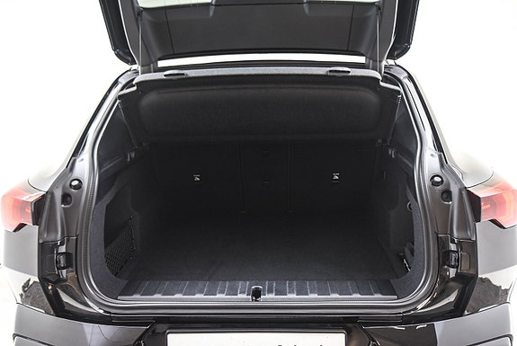 BMW iX2 4 of 5