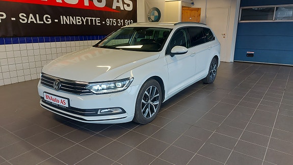 Volkswagen Passat 2 of 5
