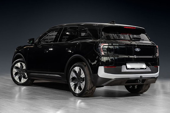 Ford Explorer 2 of 30