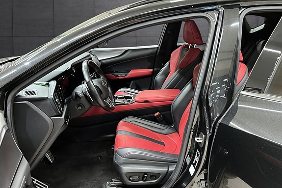 Lexus NX450h 11 of 22