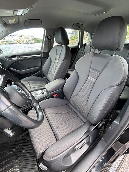 Audi A3 4 of 30