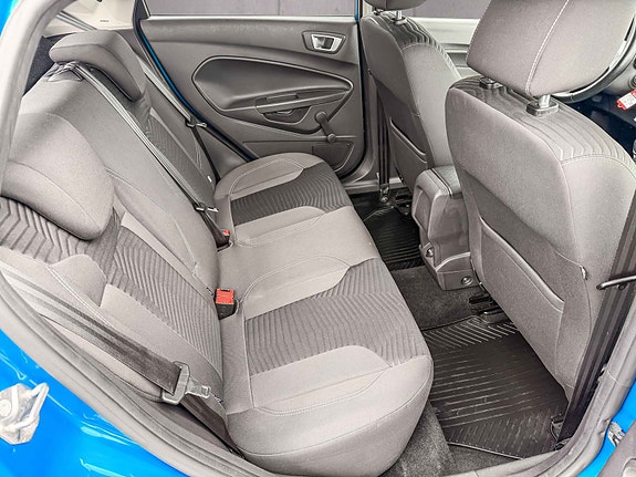Ford Fiesta 10 of 13