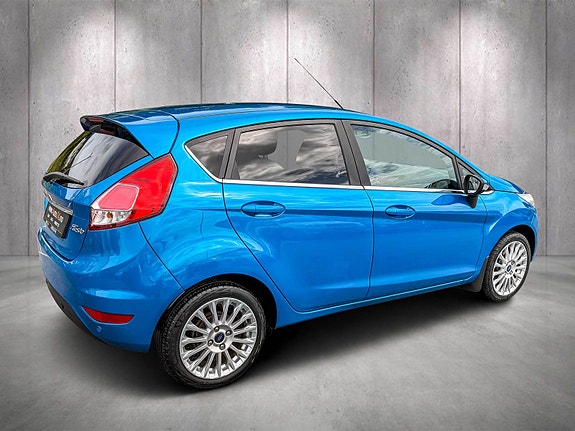 Ford Fiesta 4 of 5