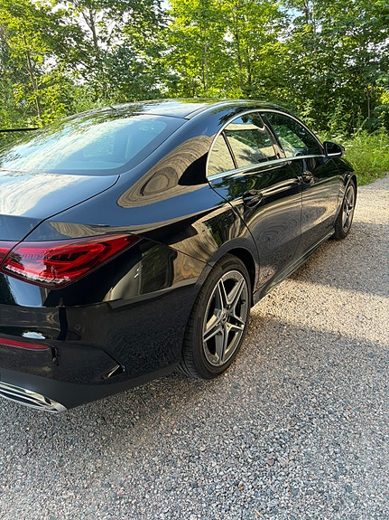 Mercedes-Benz CLA180 4 of 5