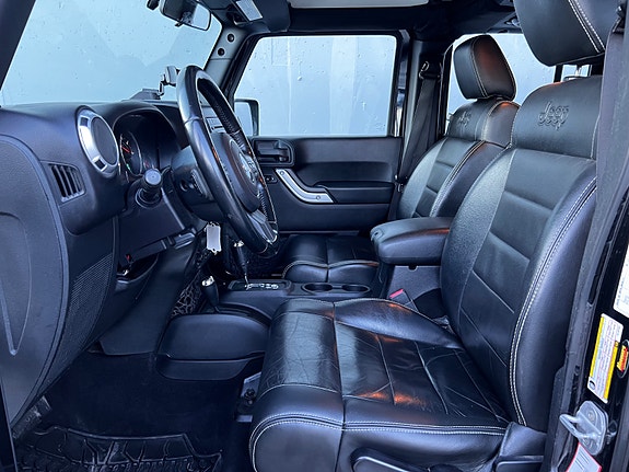 Jeep Wrangler 13 of 20