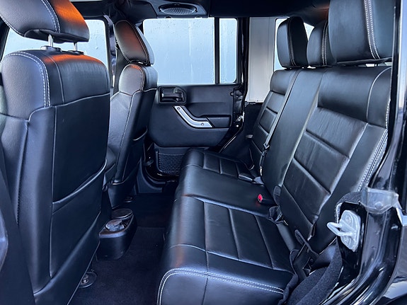 Jeep Wrangler 18 of 20
